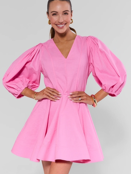 Avara Dresses & Skirts - Avara Pink Channing  Puff-Sleeve V-Neck Mini Dress, Size Small NWT